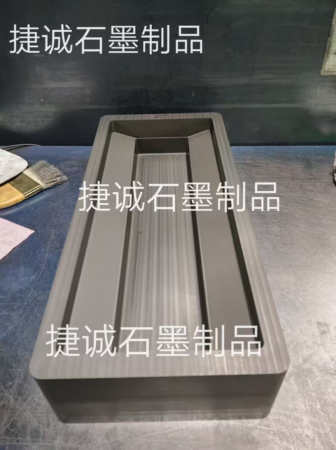 石墨油槽，鑄錠石墨油槽，高純石墨油槽，多槽石墨油槽，耐高溫石墨油槽，金銀鑄錠石墨模具，石墨油槽石墨鑄錠槽，石墨油槽生產(chǎn)廠家