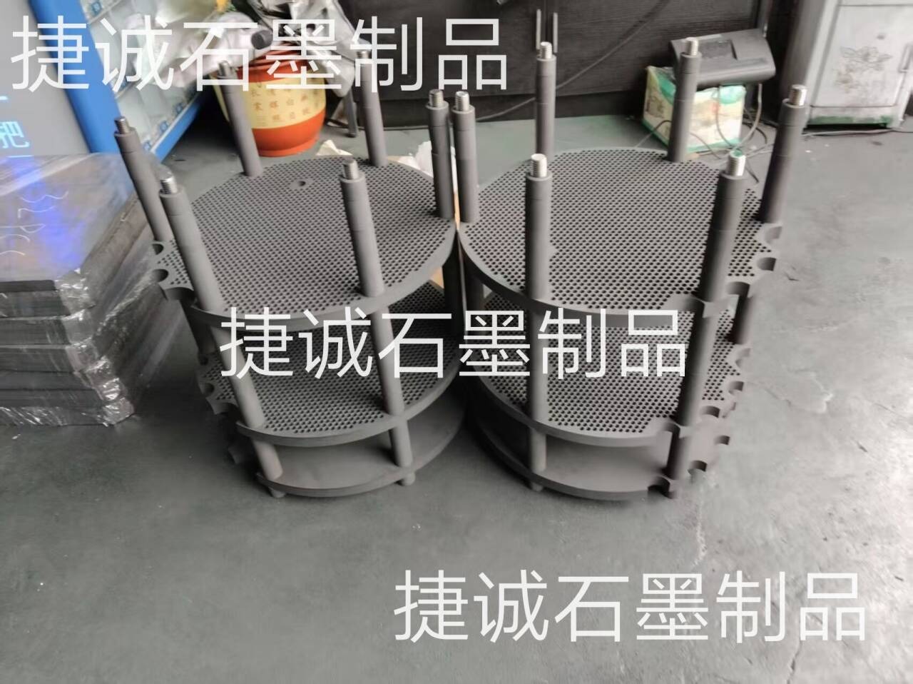 高純度石墨燒結(jié)盤，石墨盤，高純石墨盤，石墨盤加工，推板爐石墨盤，鐘罩爐石墨盤，石墨盤加工廠，石墨盤生產(chǎn)廠家